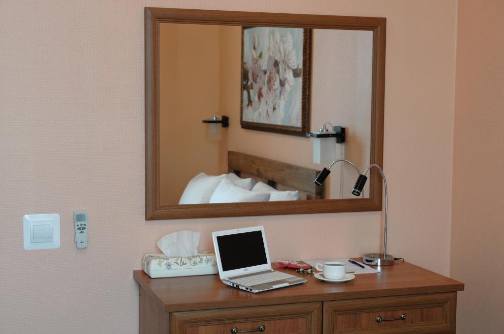 Melrose Hotel Rivne Ruang foto