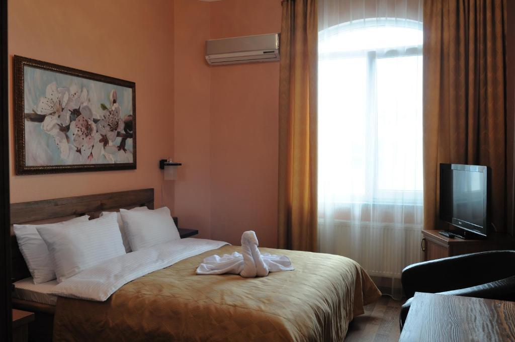 Melrose Hotel Rivne Ruang foto