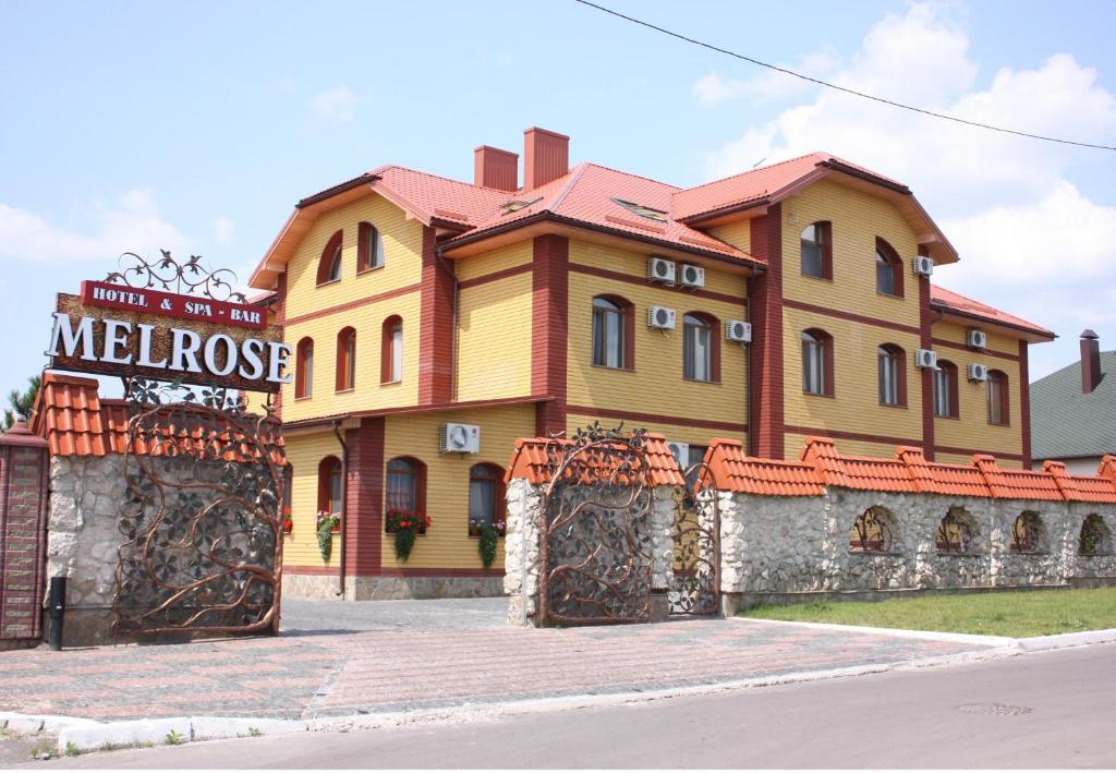 Melrose Hotel Rivne Bagian luar foto